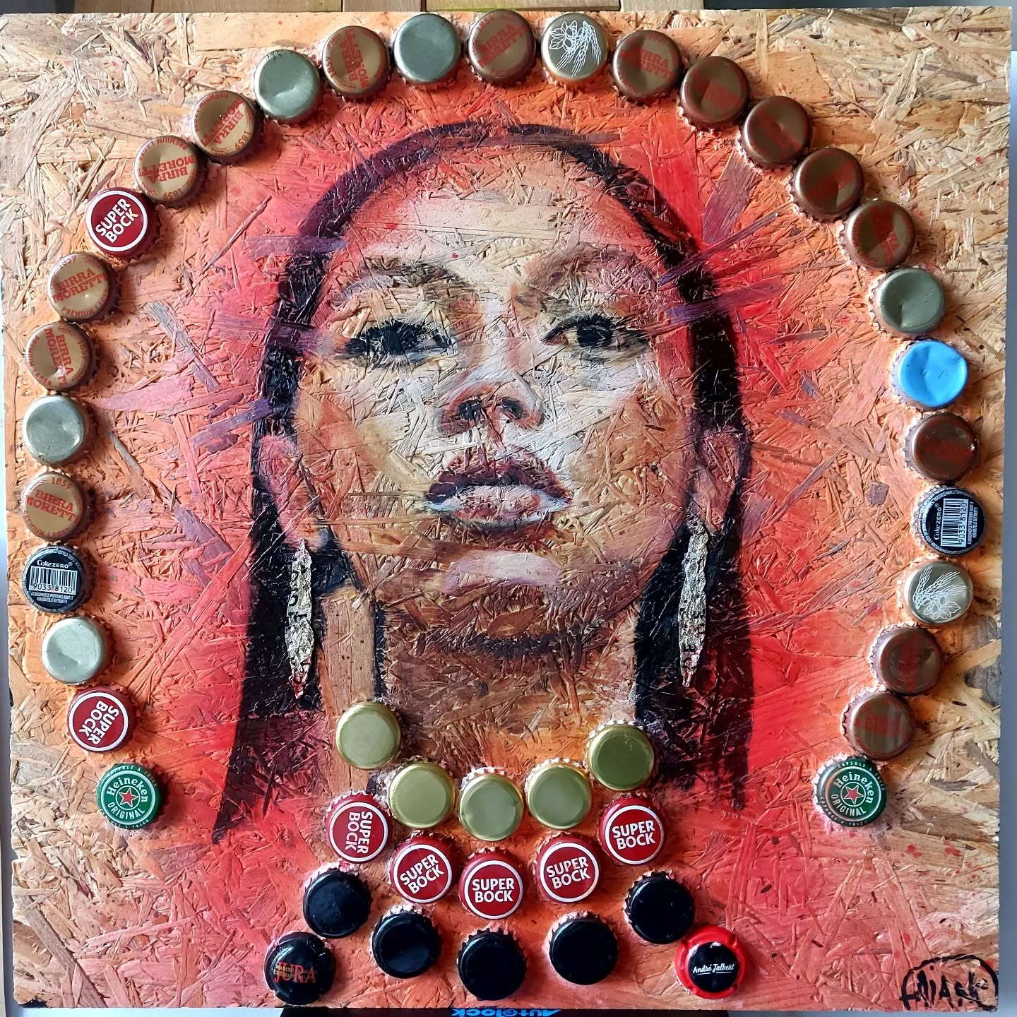 Portrait femme entouré d’un cadre de capsules